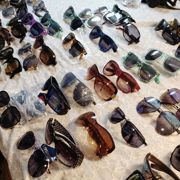 Foster Grant Accessories - Foster Grant Sunglasses Collection in Black, Brown, and Blue